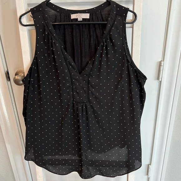 Loft Plus Brand Women’s Size 18 Black Sleeveless Blouse w/White Polka Dots - Picture 1 of 5